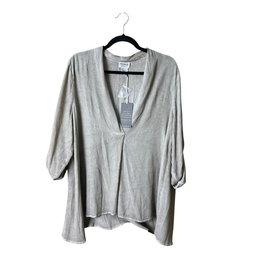NWT Monroe & MainTunic Top Sand Size L